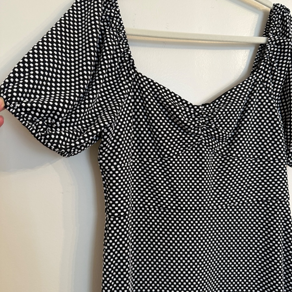 Betsy Johnson Puff Sleeve Polka Dot Body con Midi Dress